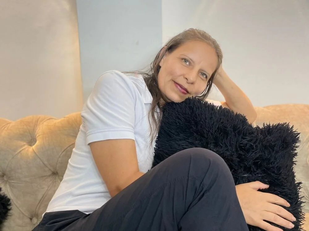 Milf_karlye Offline XXX-chat