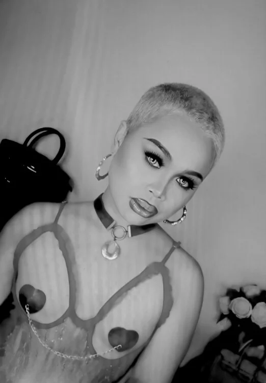 IceSpice_Morgana Chat XXX Ngoại tuyến