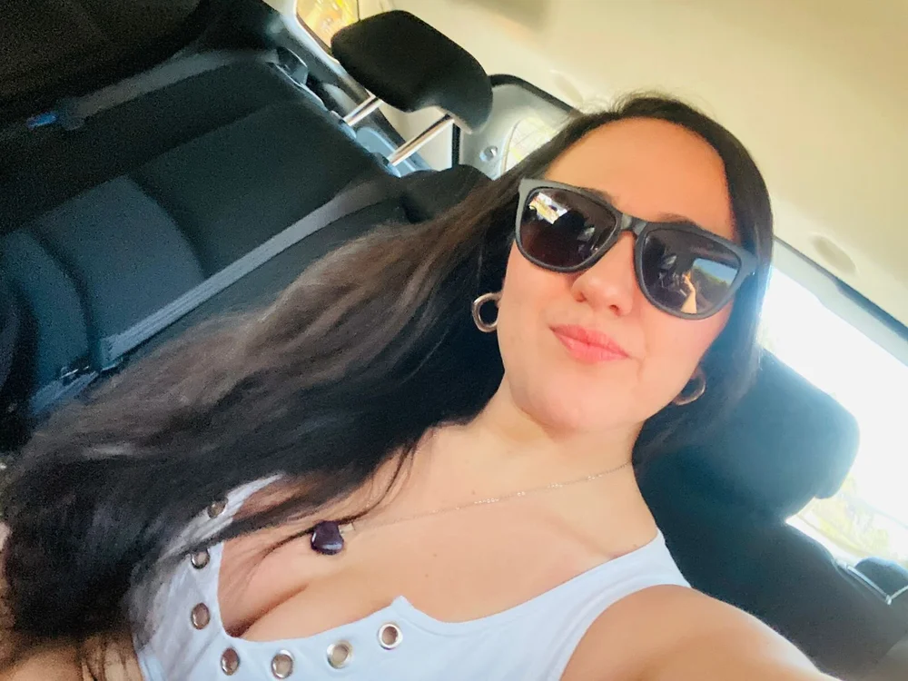 RebeccaGray's Offline Chat Room