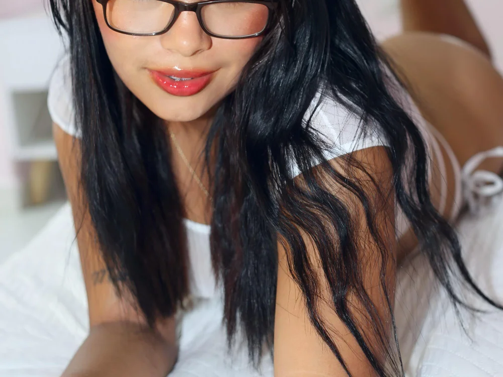 sofia__blaze Offline XXX Chat