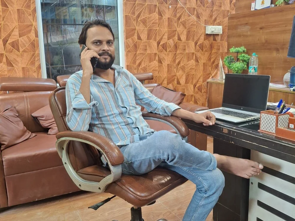 IMRAN_CUTEBOY's Offline XXX Chat