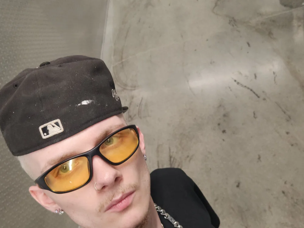 marcusxvx's Offline Chat Room