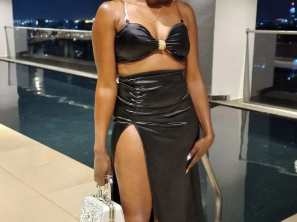 Tiinaahsexy's Offline XXX Chat