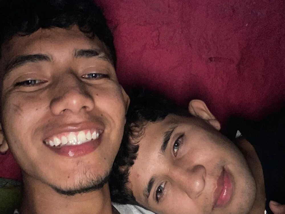 darwinandbrayann Adlı Modelin Çevrimdışı XXX Sohbeti