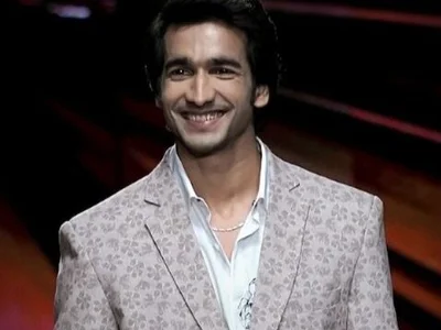 Cam boy ashiLove2023