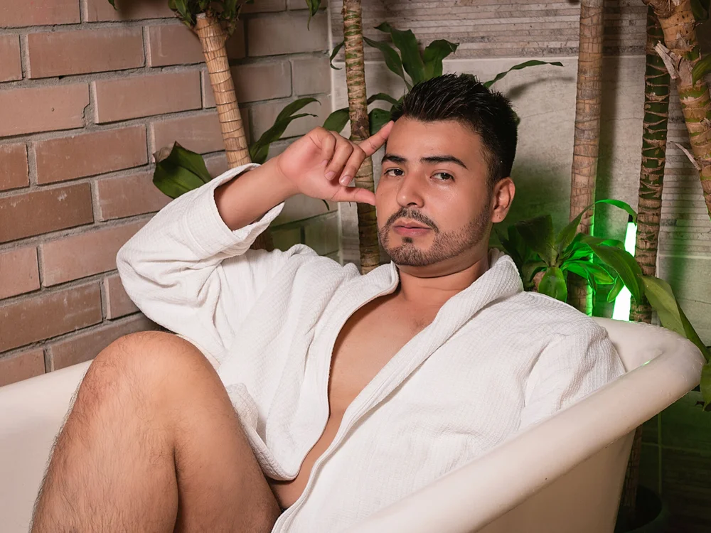 MaximoFerrer offline XXX-chat