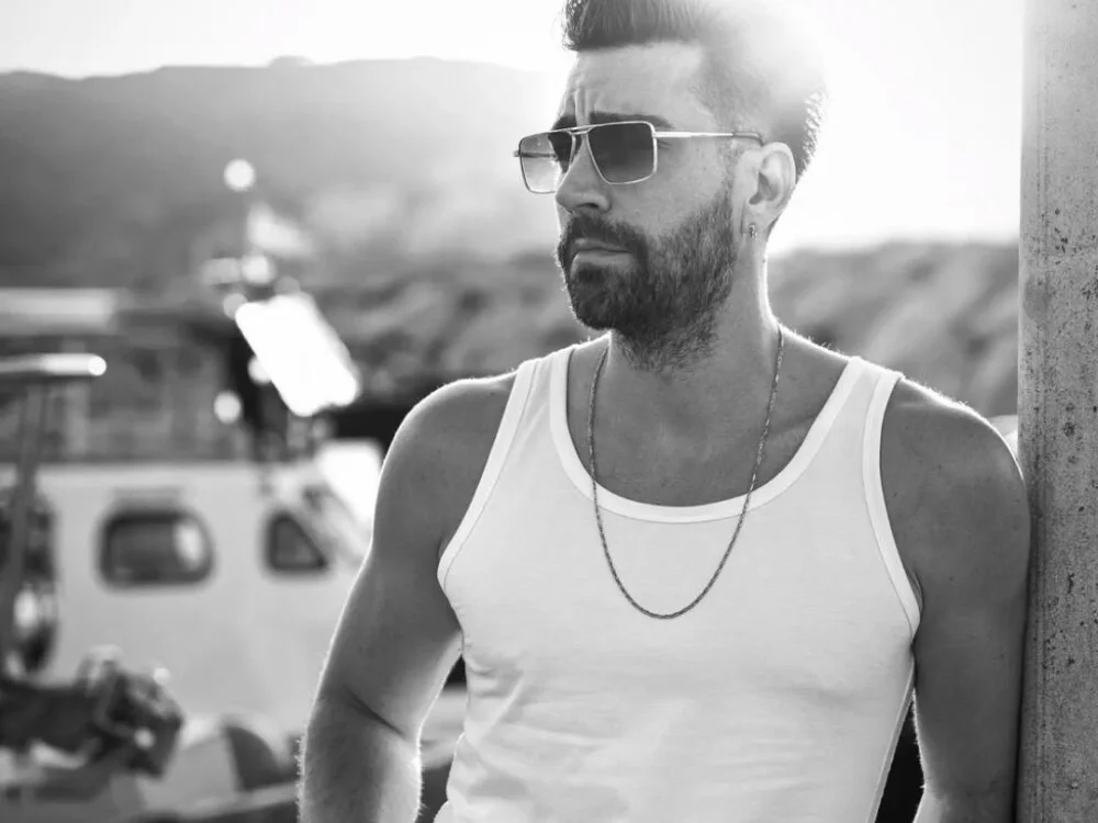 Erkegin001 Adlı Modelin Çevrimdışı XXX Sohbeti