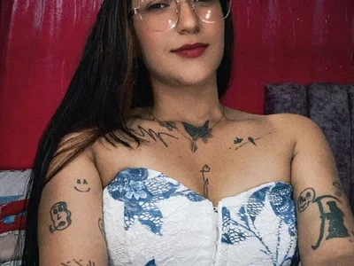 Iris__01 Female Cheapestprivates Strip Cam