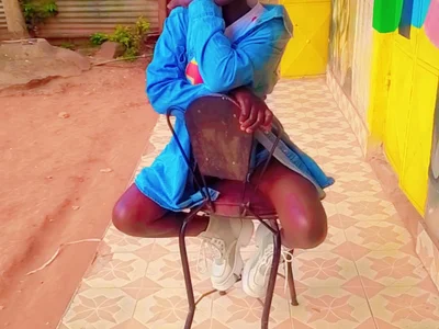 blackpetitecutie