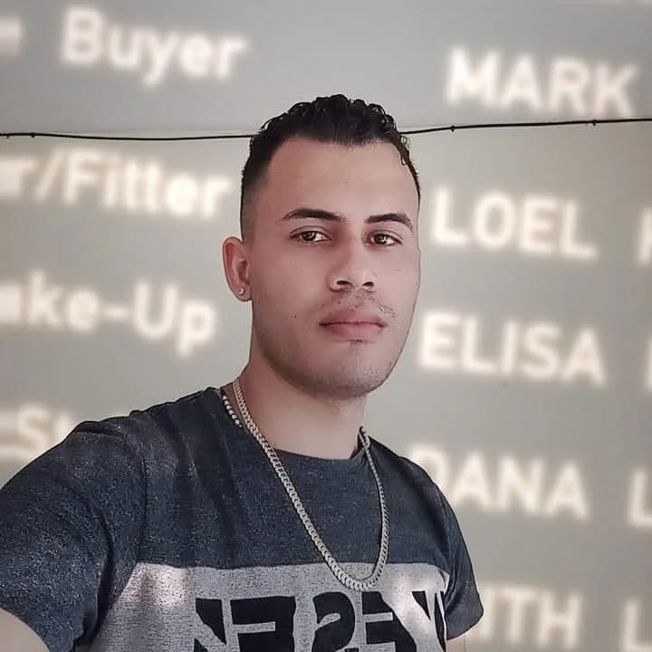 Mellizo19's Offline XXX Chat