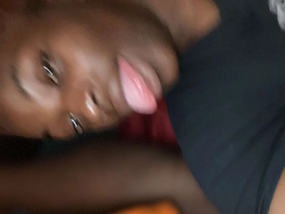 darkskinthoatgoat's Offline Chat Room