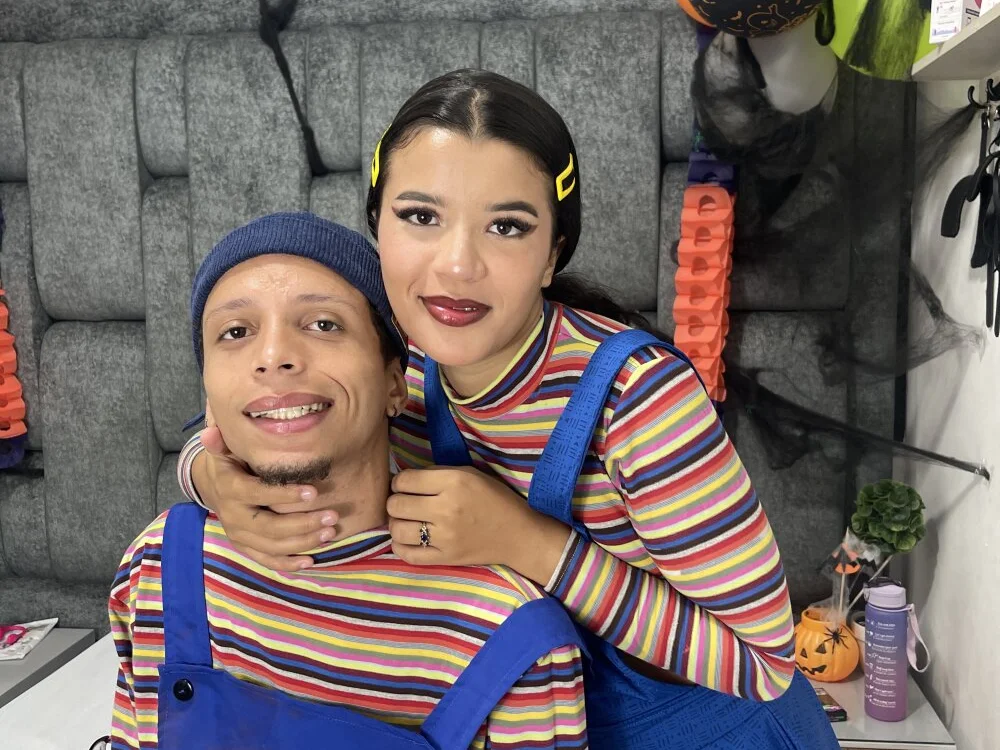 DamianandEva's Offline XXX Chat