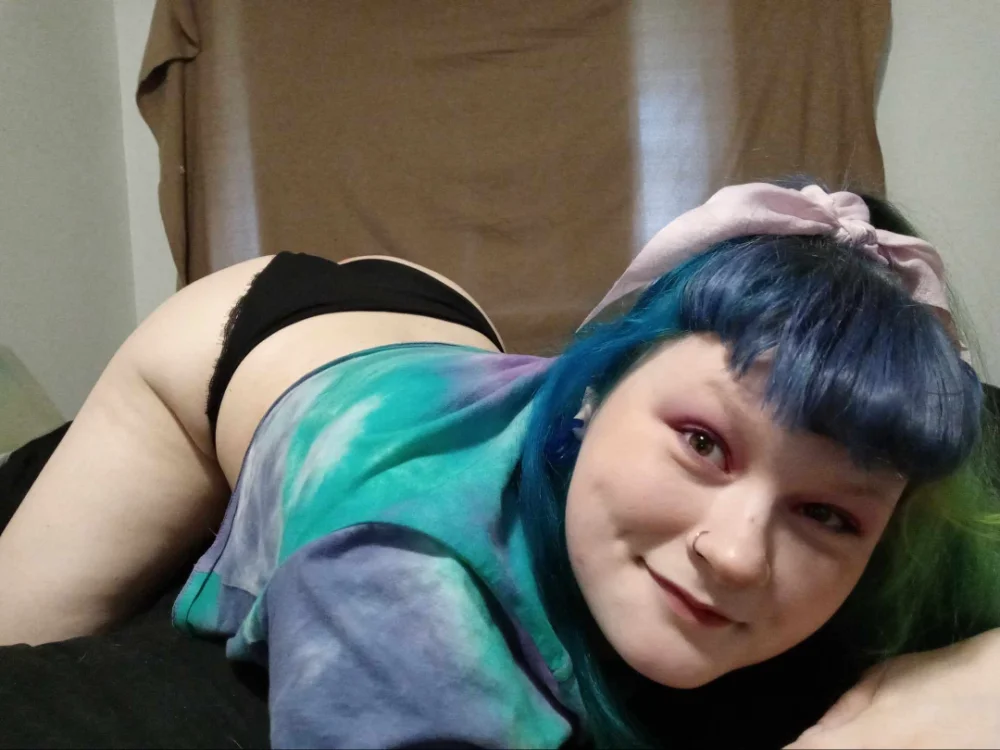 curvyandsweet's Offline XXX Chat