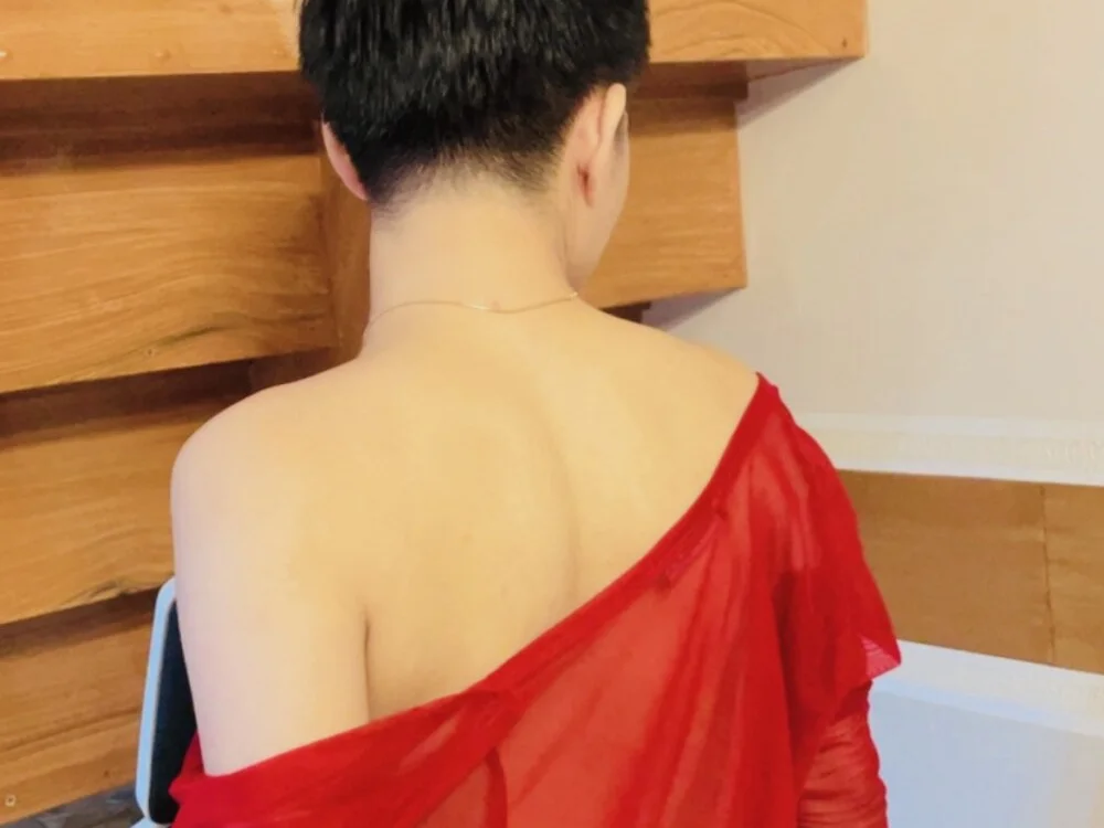 asian_guy67 離線 XXX 聊天