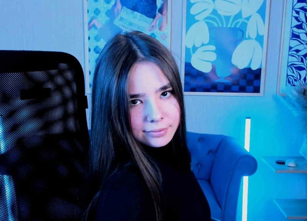 SayaHeartnetn Offline XXX chat