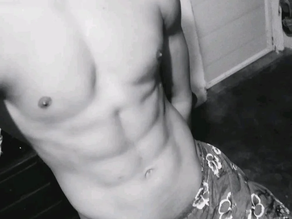 Chat +18 off-line de Tyler_Gold23