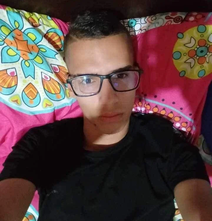 Stiven_Dereck offline chatrum