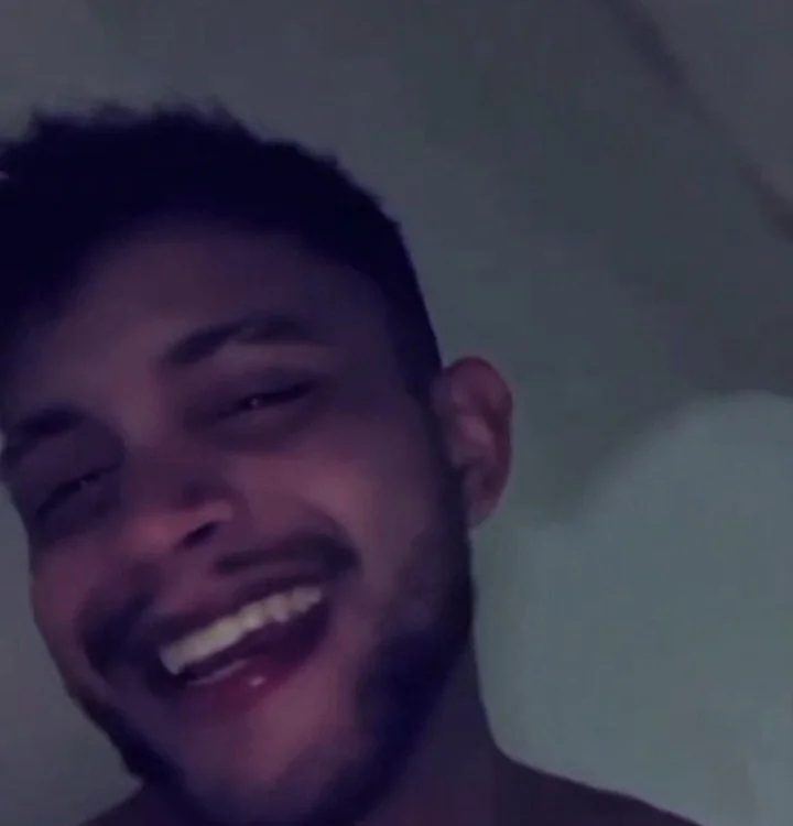 Arez_hot23's most recent online preview