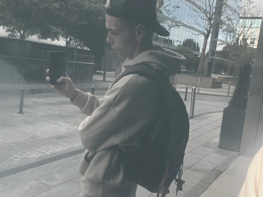 irishbtmboyn Offline chat-huone