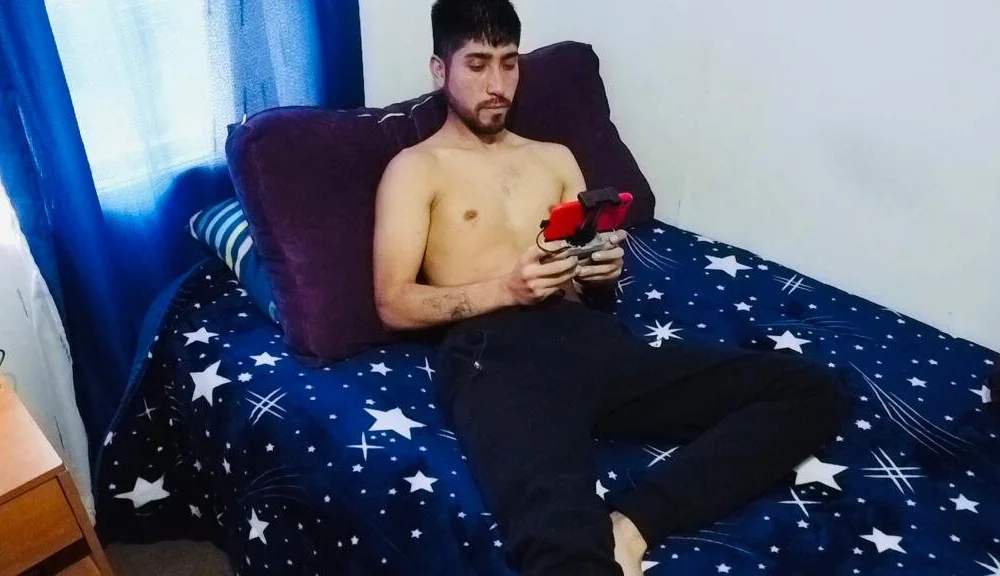 zizar_ncs' Offline XXX Chat