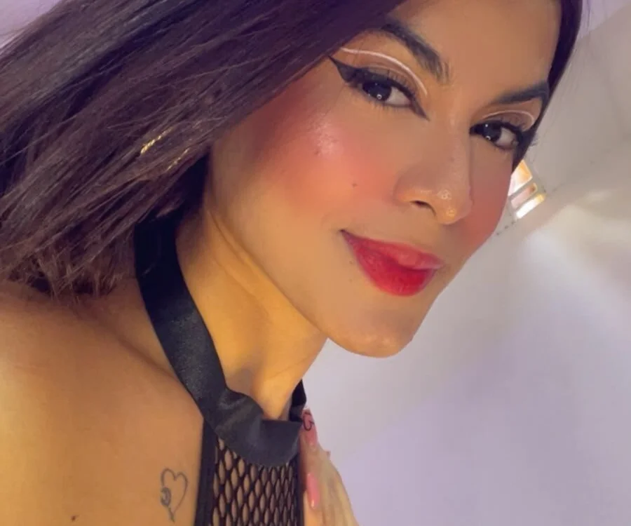 bellamonroe_'s Offline XXX Chat
