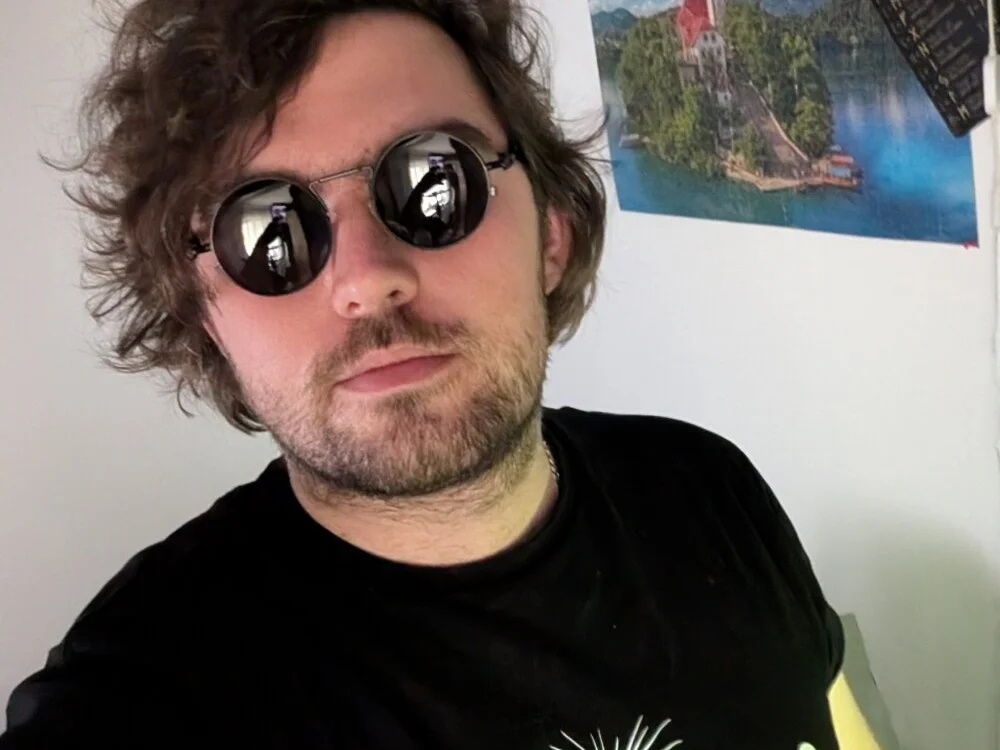 Offline XXX chat modela Yurii_Neformat