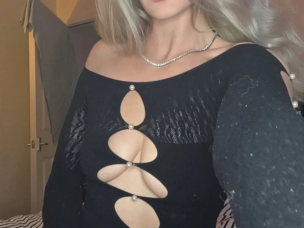BlazingBaddie420's Offline XXX Chat