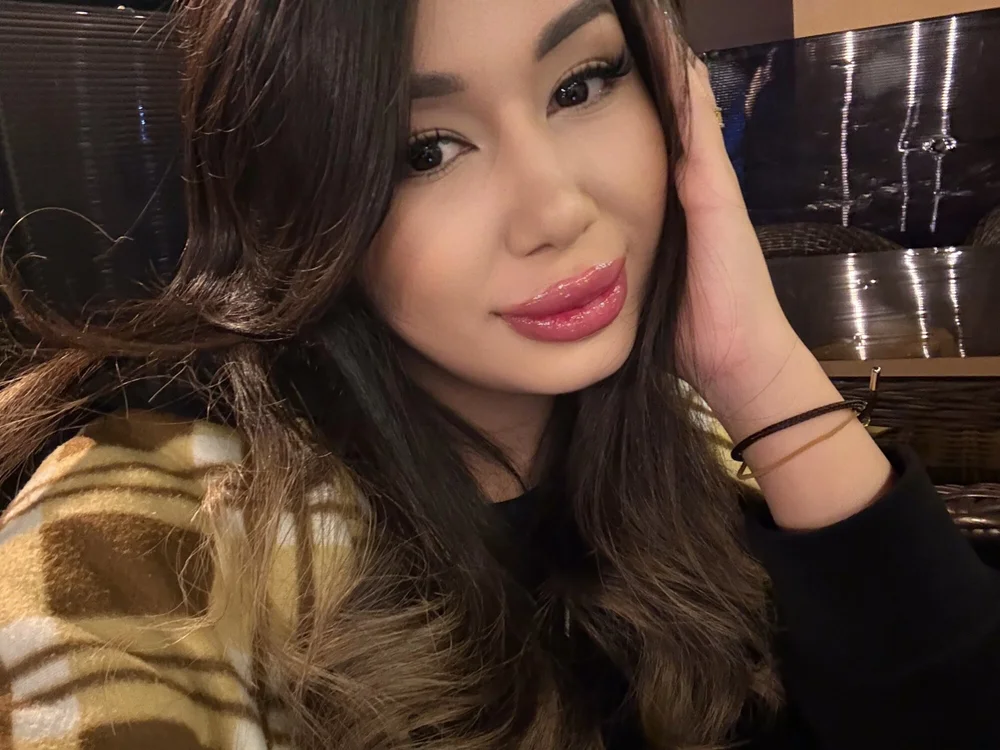 Alika1x's Offline Chat Room