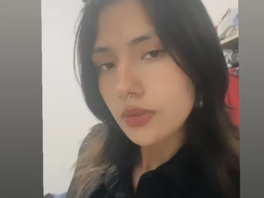 millie_bell's Offline Chat Room