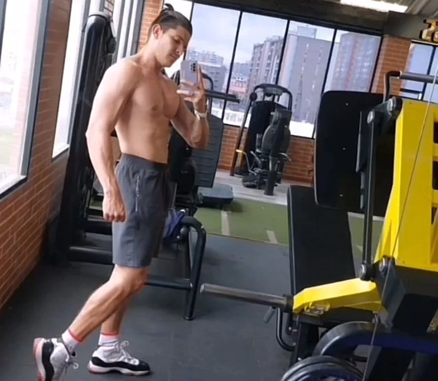 _NickJuniorrのオフラインXXXチャット