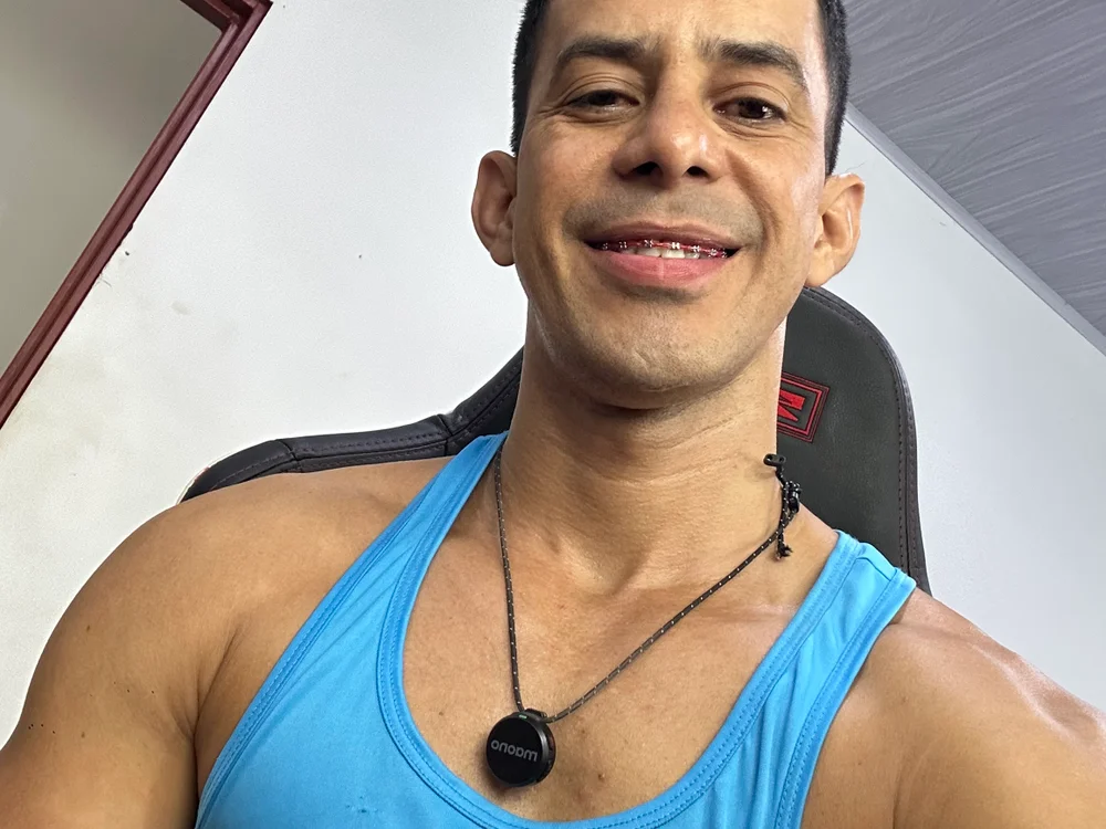 JoseRumbero26 Offline XXX-chat