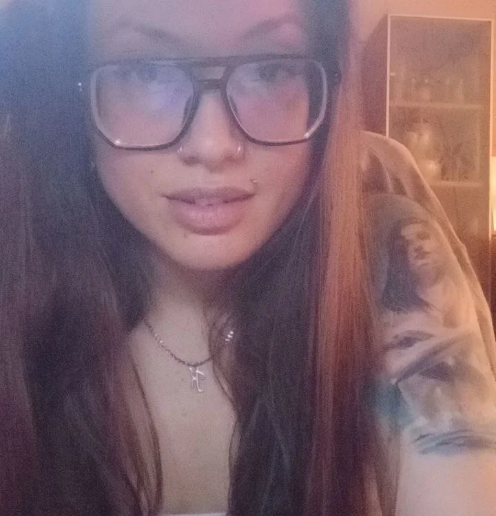 CarolineGlow_ 离线XXX聊天