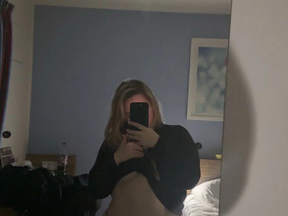 honeyyy24 오프라인 XXX 채팅
