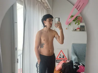 MrBeasttt98 Male Dirtytalk Nude Cam