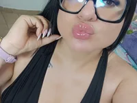 curvy_mature's webcam live show