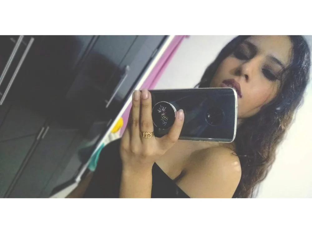 Rubi_Jhones offline chatrum