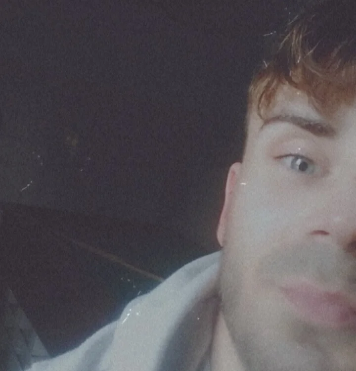 dlvczegonie's Offline XXX Chat