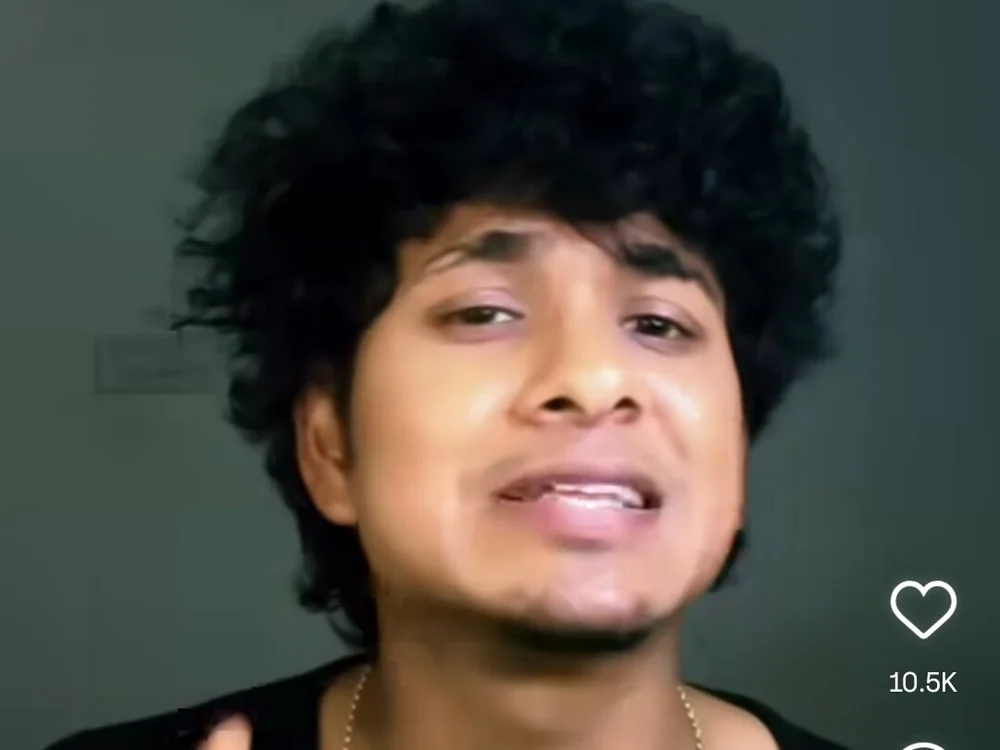 tamil_boy_cbeのオフラインXXXチャット