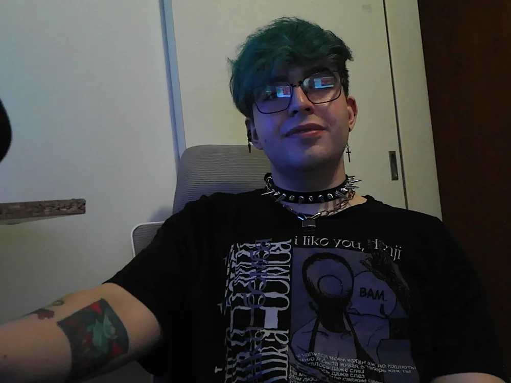 Luis03010: офлайн-секс-чат