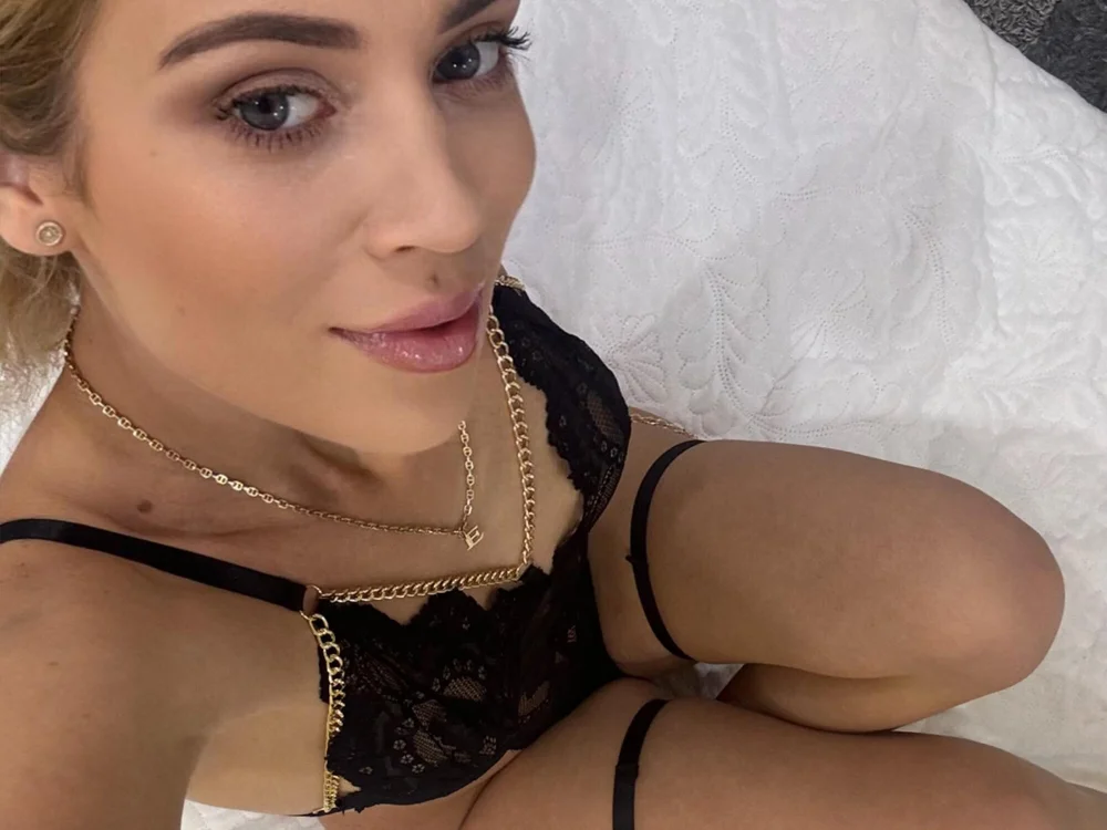 EmilyDrews1 offline chatrum
