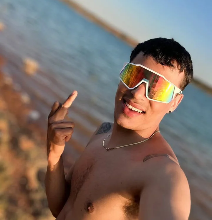 hamzel23 offline XXX-chat