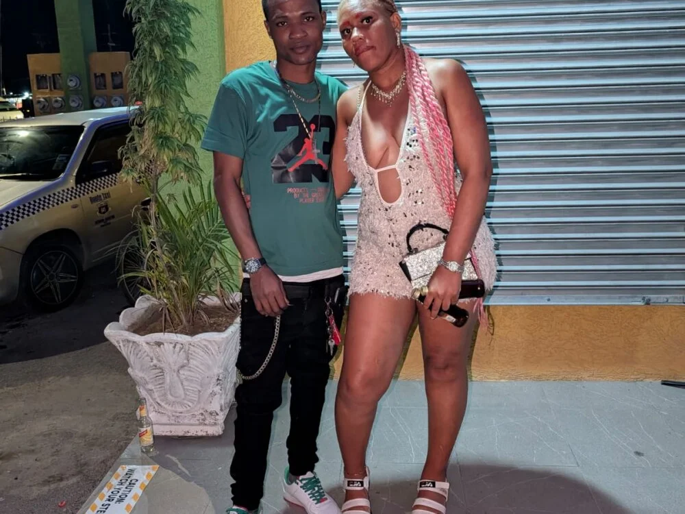 melisaanbro 離線 XXX 聊天