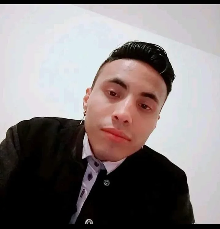 Ye9604Me's Offline Chat Room