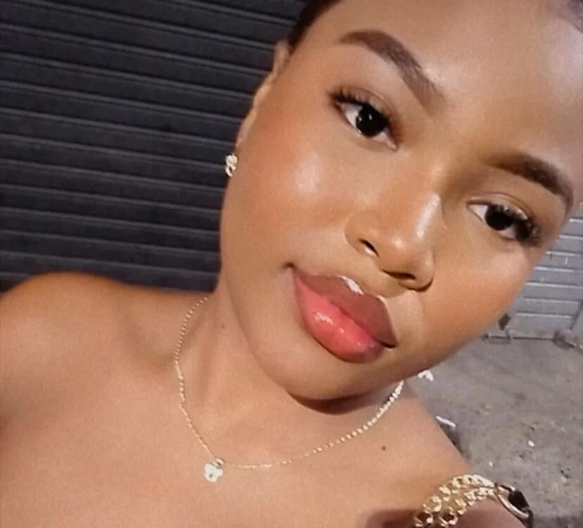 LianaSmith18: офлайн-секс-чат