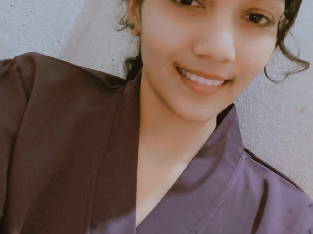 Honey_lily-93's Offline XXX Chat