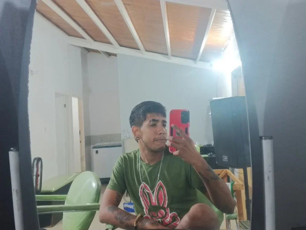 Chat +18 off-line de Goofy_17cm