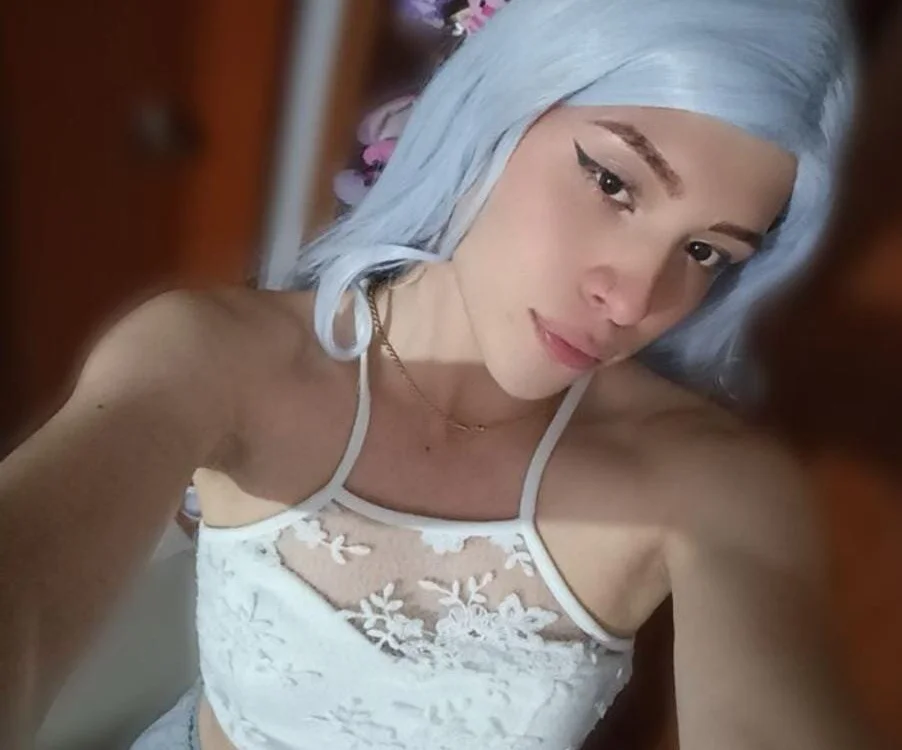 Lizza_Jones cam model