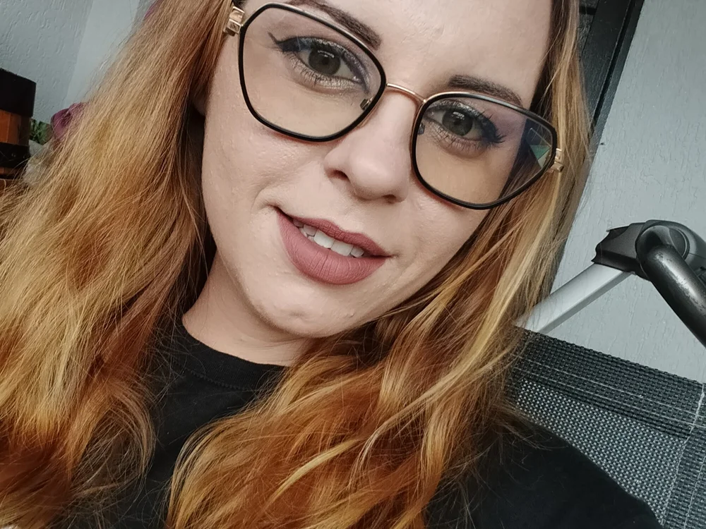 Ma26bel's Offline Chat Room