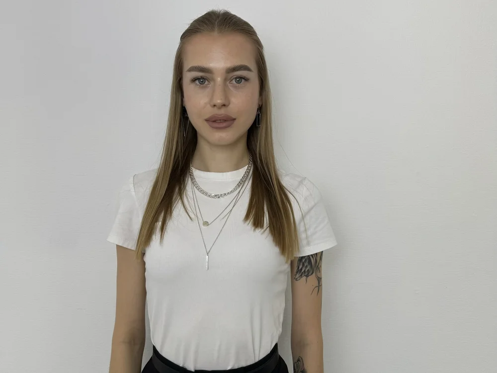 PollyBarnes' Offline Chat Room