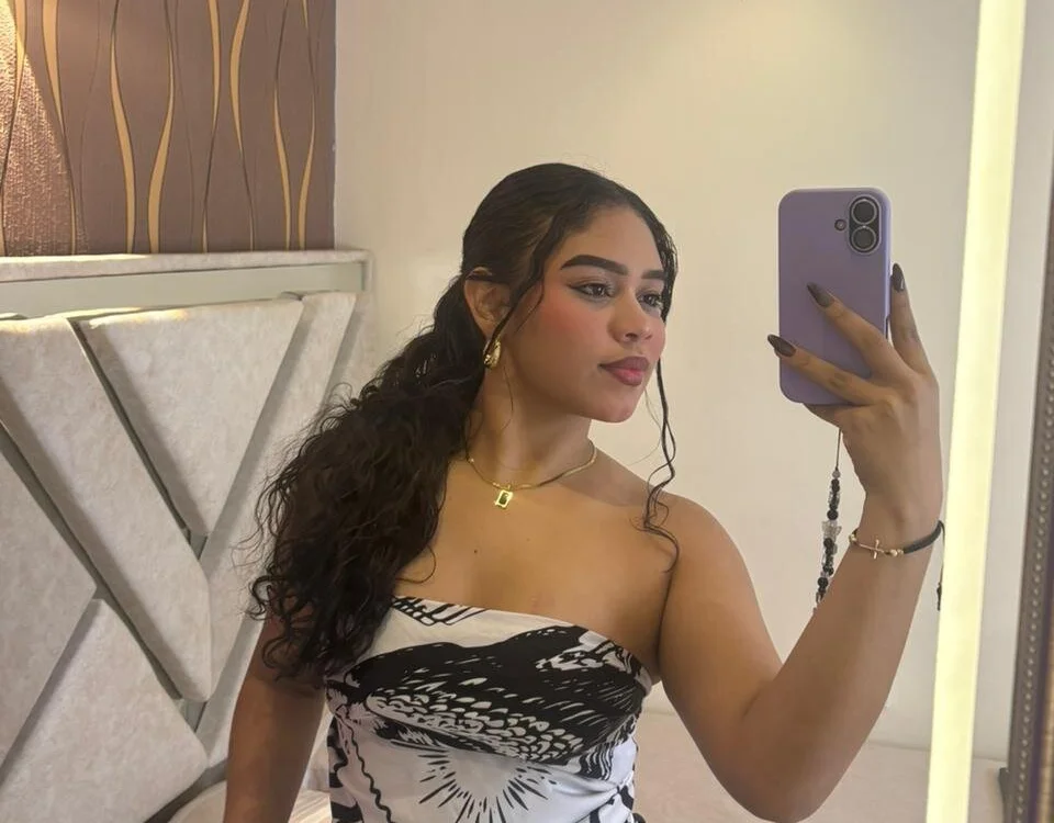 Kiara_rogersn Offline XXX chat